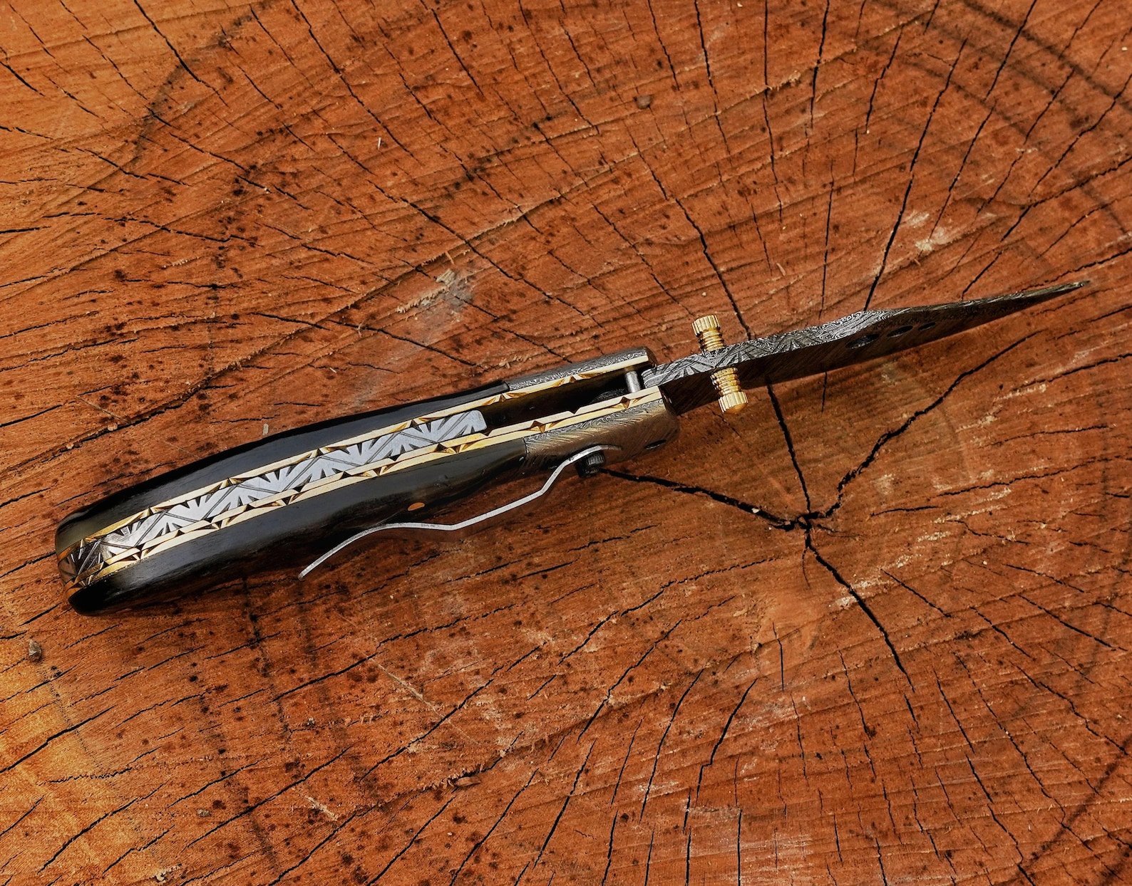 Hand Forged Damascus Steel Folding Knife with Black Horn Handle - Image 3