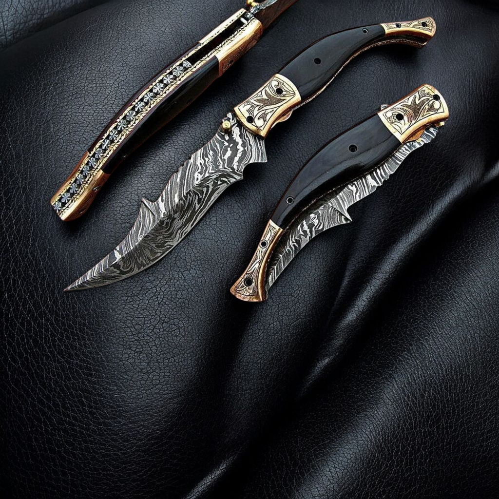 Custom Damascus Steel Groomsman Knife with Black Horn Handle