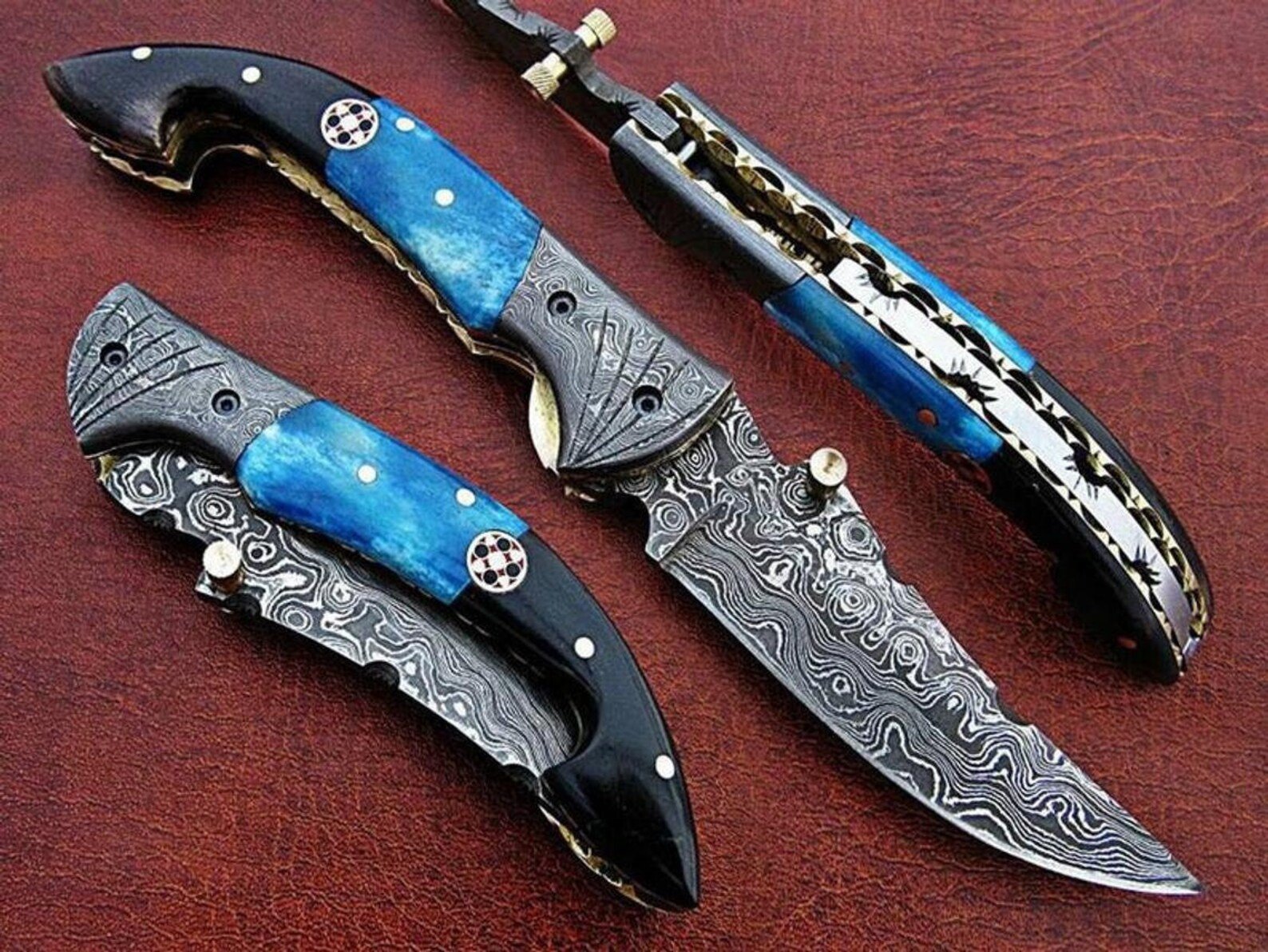 Custom Damascus Steel Groomsman Knife with Black Horn Handle - Image 9
