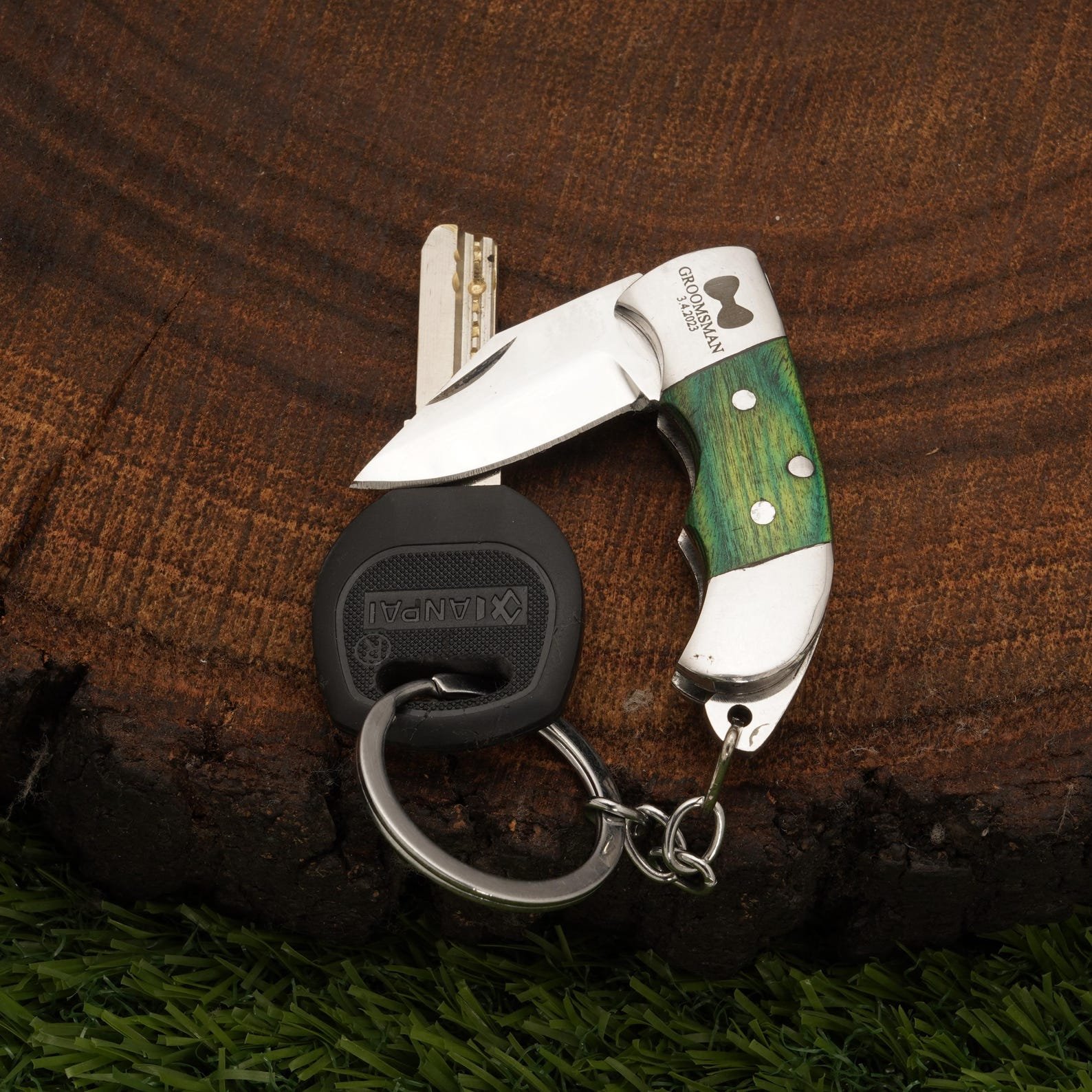Custom Damascus Steel Groomsman Knife with Black Horn Handle - Image 11
