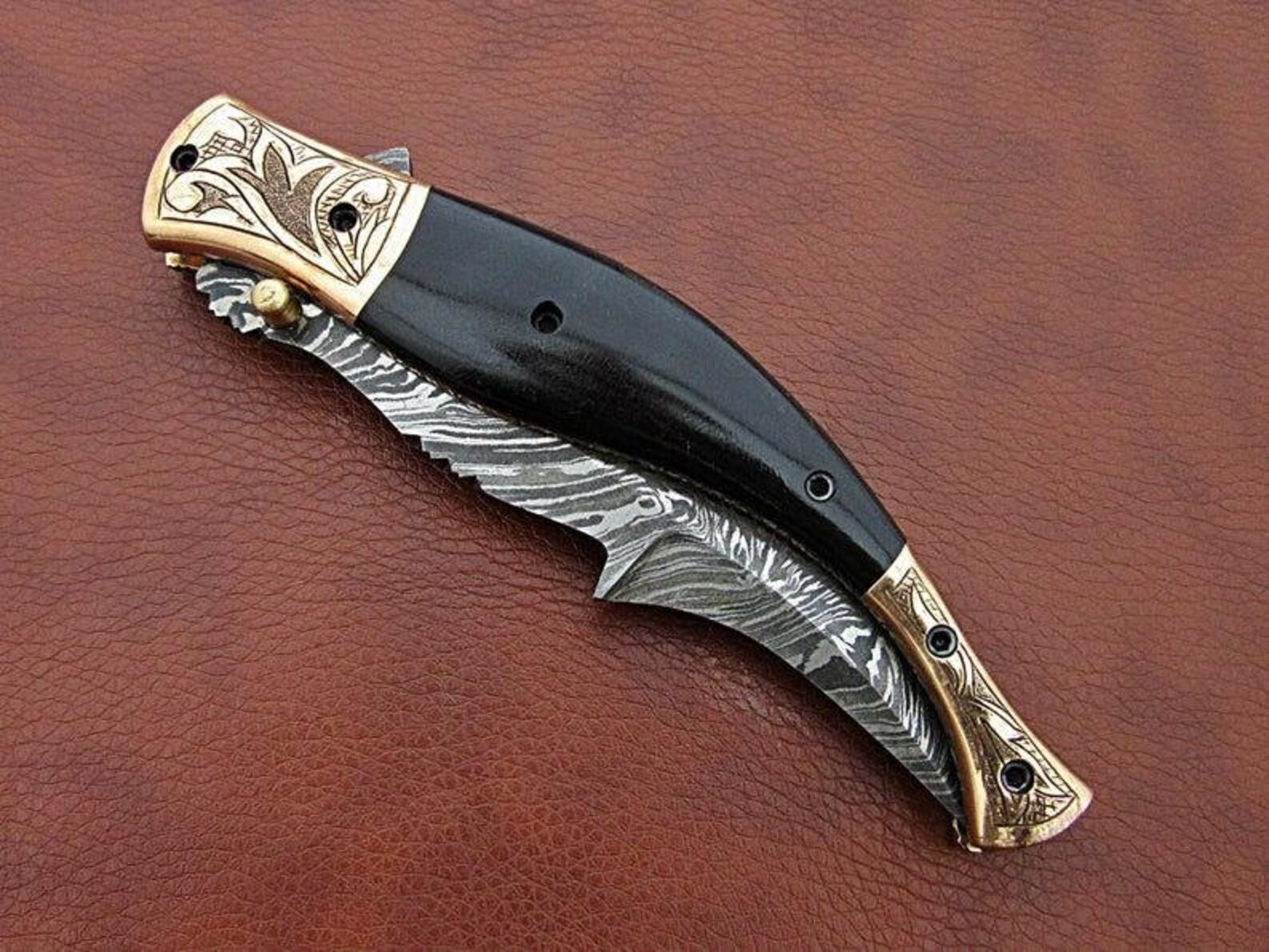 Custom Damascus Steel Groomsman Knife with Black Horn Handle - Image 2
